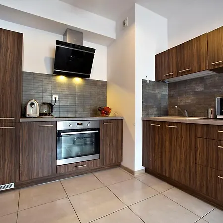 Appartement Airport Okecie Klobucka P&o Serviced Warschau