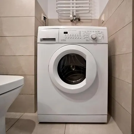 Airport Okecie Klobucka P&o Serviced Appartamento *