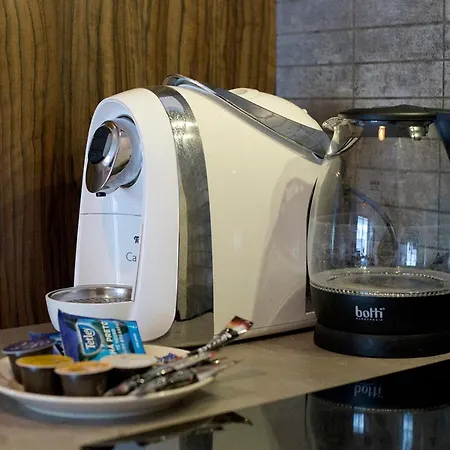 Airport Okecie Klobucka P&o Serviced Appartamento *